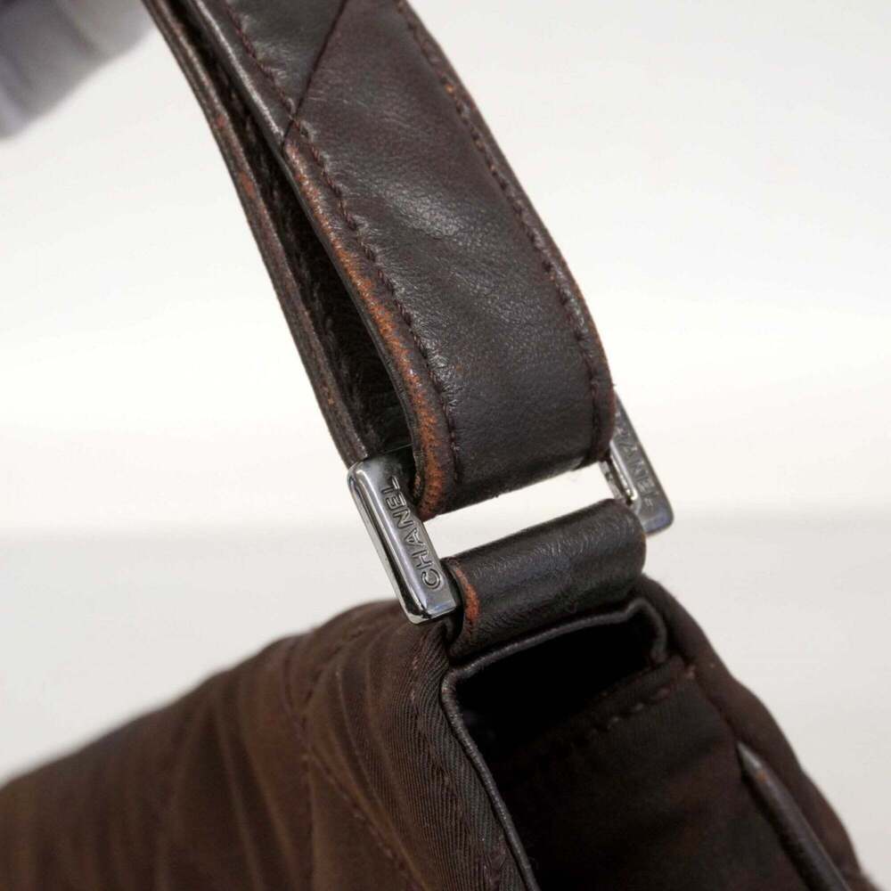 CHANEL Brown Shoulder Bag - Picture 7 of 12